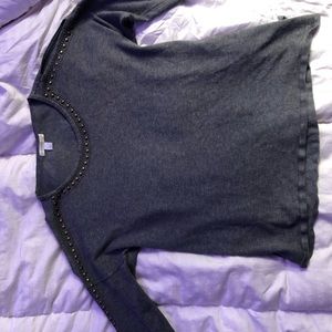 gray long sleeve sweater/ shirt